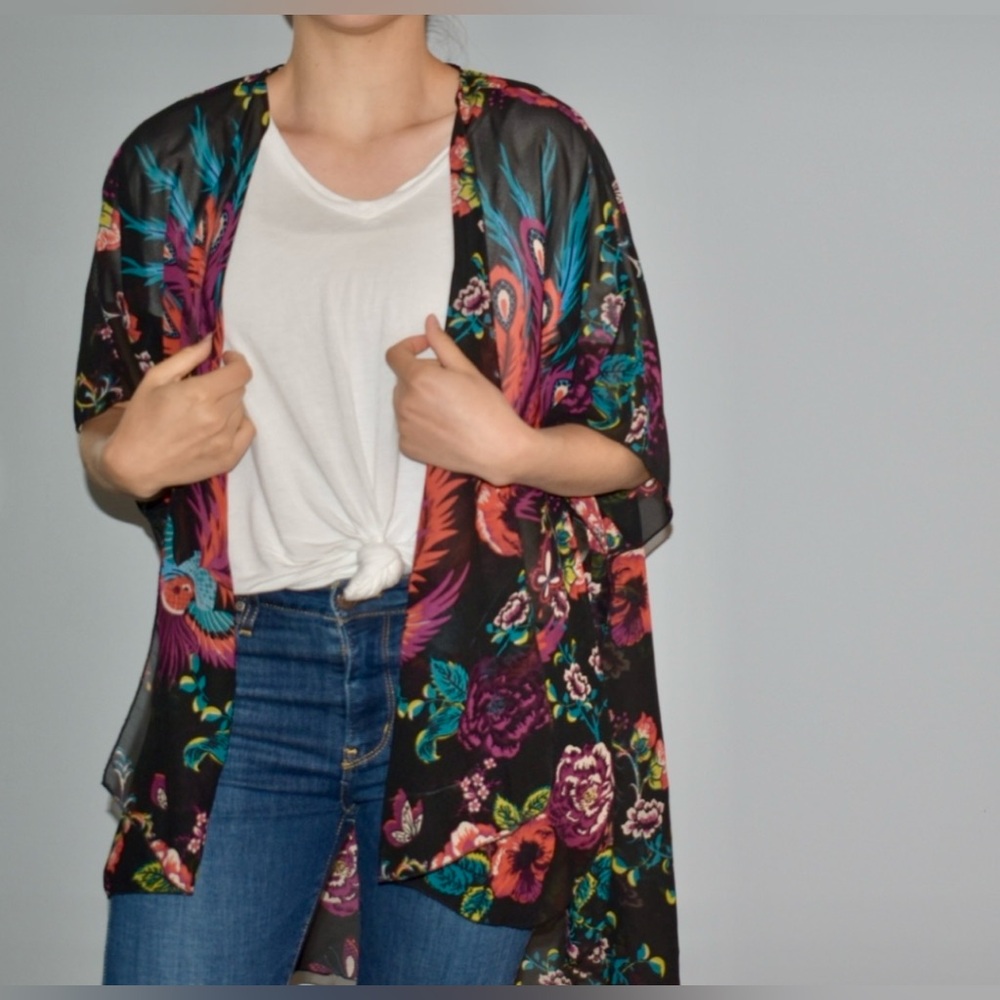 Live 4 Truth Kimono, set of 2